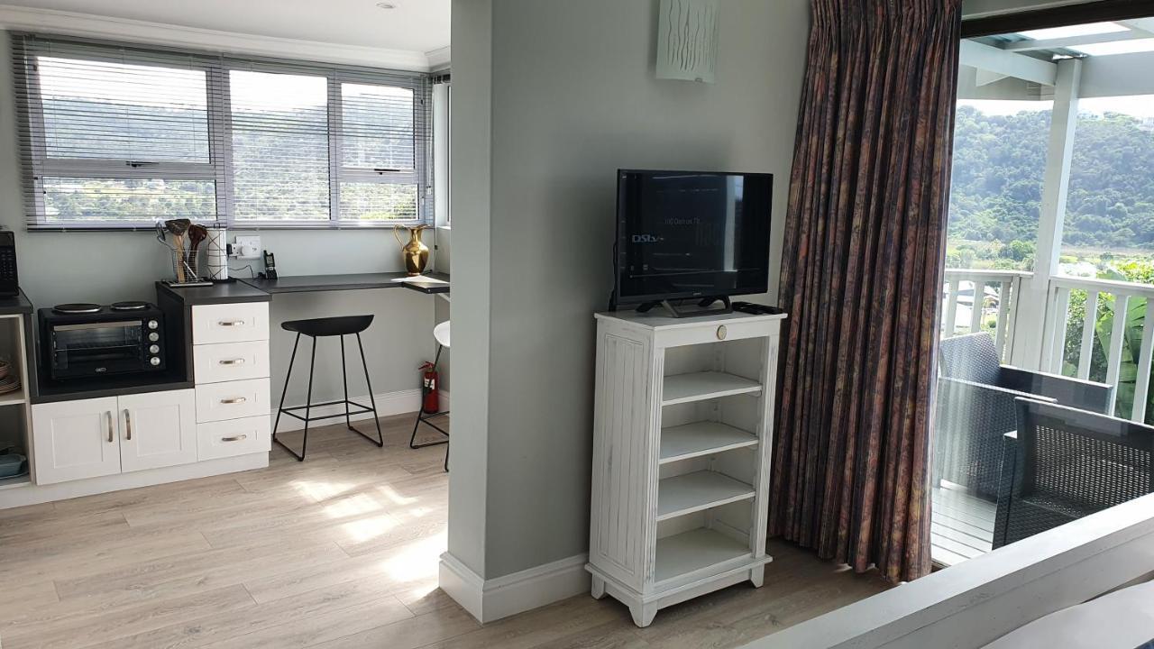 Modern Solar Powered 1 Bed Studio Apartment With Amazing Views Плеттенберг-Бей Экстерьер фото