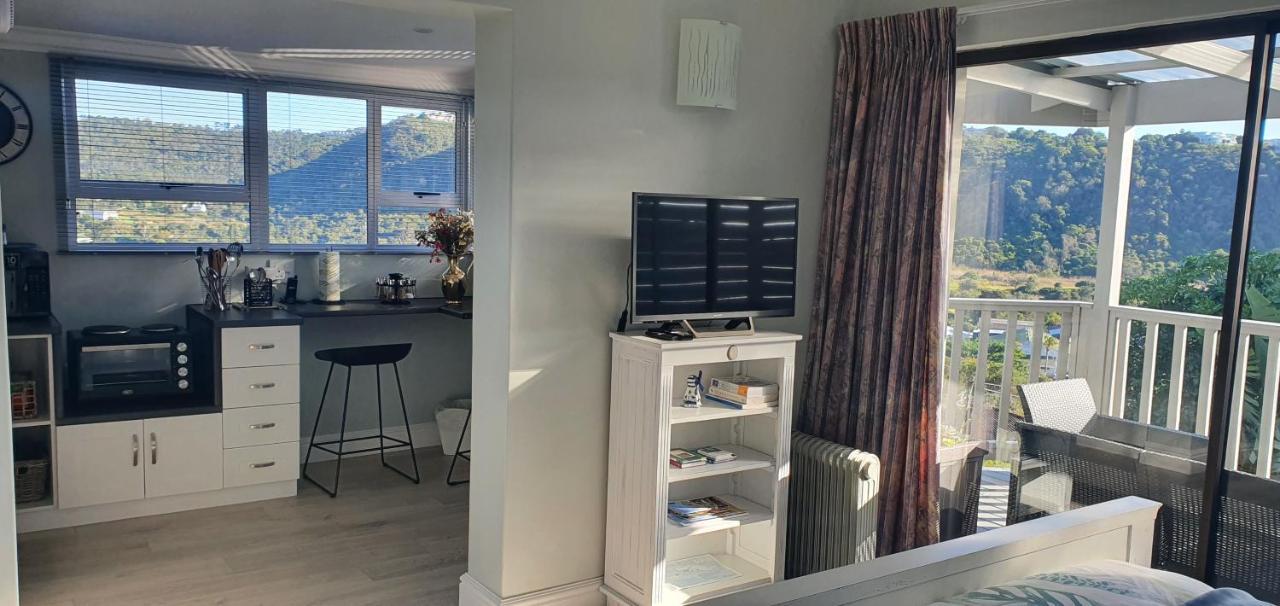 Modern Solar Powered 1 Bed Studio Apartment With Amazing Views Плеттенберг-Бей Экстерьер фото